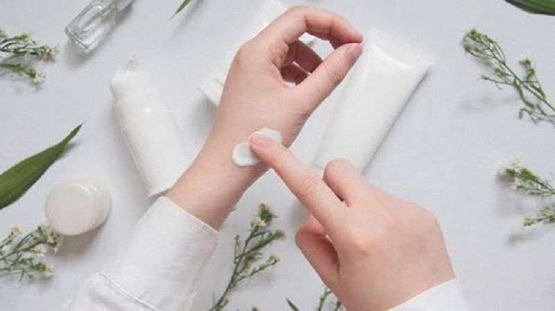 Cách test mỹ phẩm trước khi sử dụng để tránh kích ứng